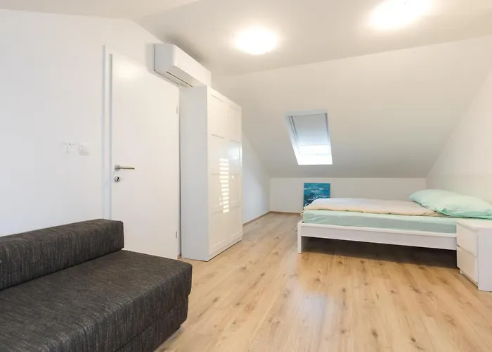 Family House With Near The Beach And City Center Apartman