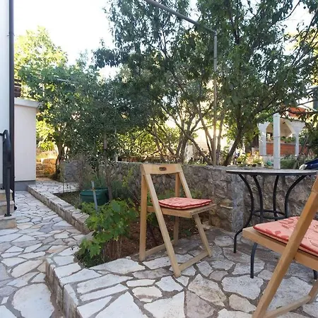 Family House With Near The Beach And City Center Krk Town