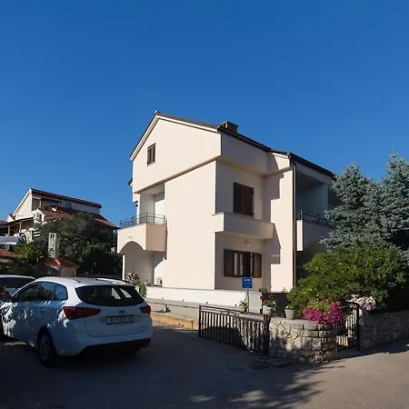 Family House With Near The Beach And City Center Apartment