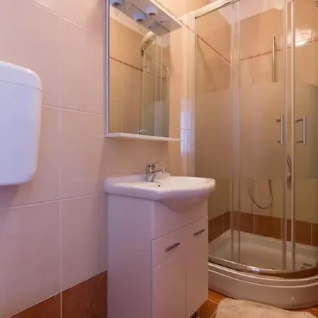 Family House With Near The Beach And City Center Krk Town