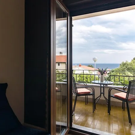 Family House With Near The Beach And City Center Apartment *