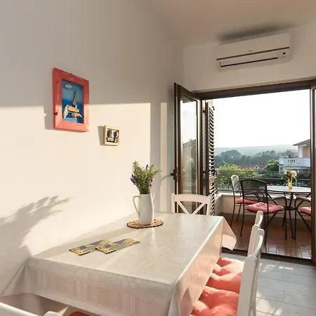 Family House With Near The Beach And City Center Apartment Krk Town