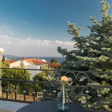 Family House With Near The Beach And City Center Apartment