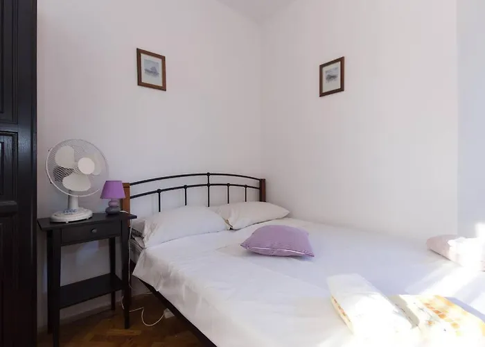 Family House With Near The Beach And City Center Apartment Krk Town