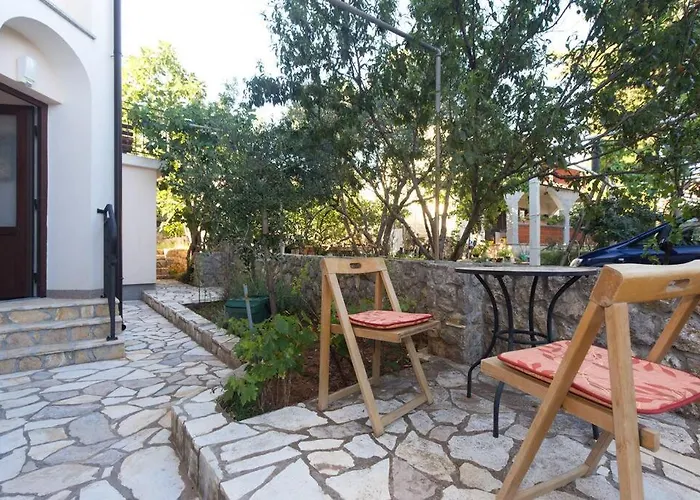 Family House With Near The Beach And City Center Krk Town