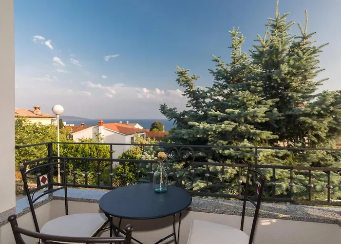 Family House With Near The Beach And City Center Apartment