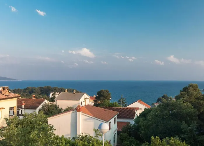 Family House With Near The Beach And City Center Apartment