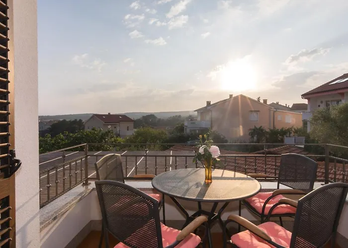 Family House With Near The Beach And City Center * Krk Town