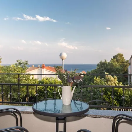 Apartmán Family House With Near The Beach And City Center Krk Town