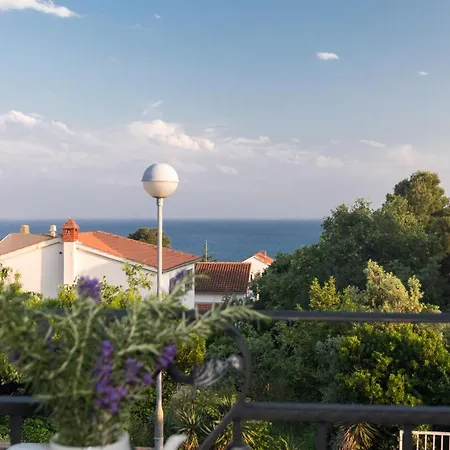 Apartmán Family House With Near The Beach And City Center Krk Town