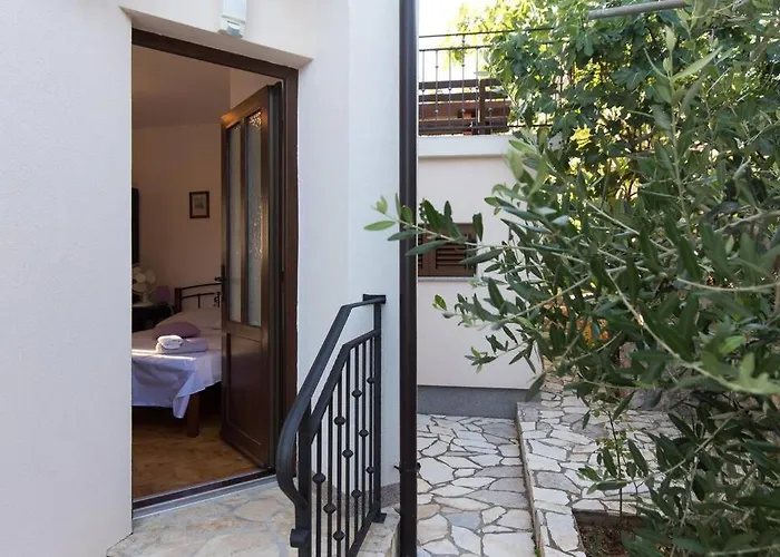 Family House With Near The Beach And City Center * קרק